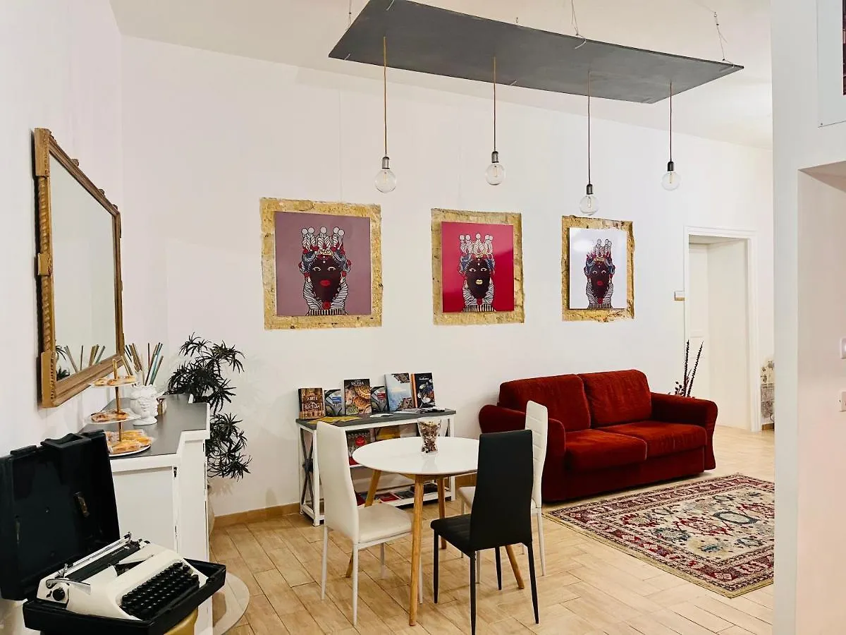 Alojamento de Acomodação e Pequeno-almoço Palazzo Delle Logge Acomodação com café da manhã Palermo