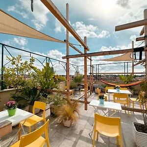  Hostel Colosseo Italy