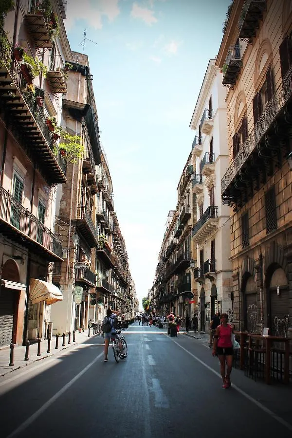 Palazzo Delle Logge Bed & Breakfast Palermo 0*,  Italy